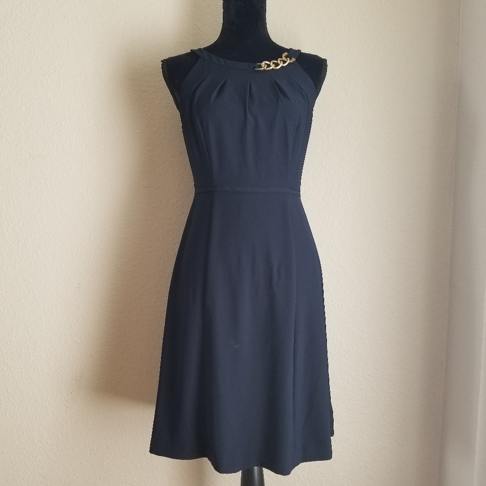 Ivanka Trump Dress With Gold Chain Detail Size 2